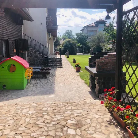 ゲストハウス Casa Serban *